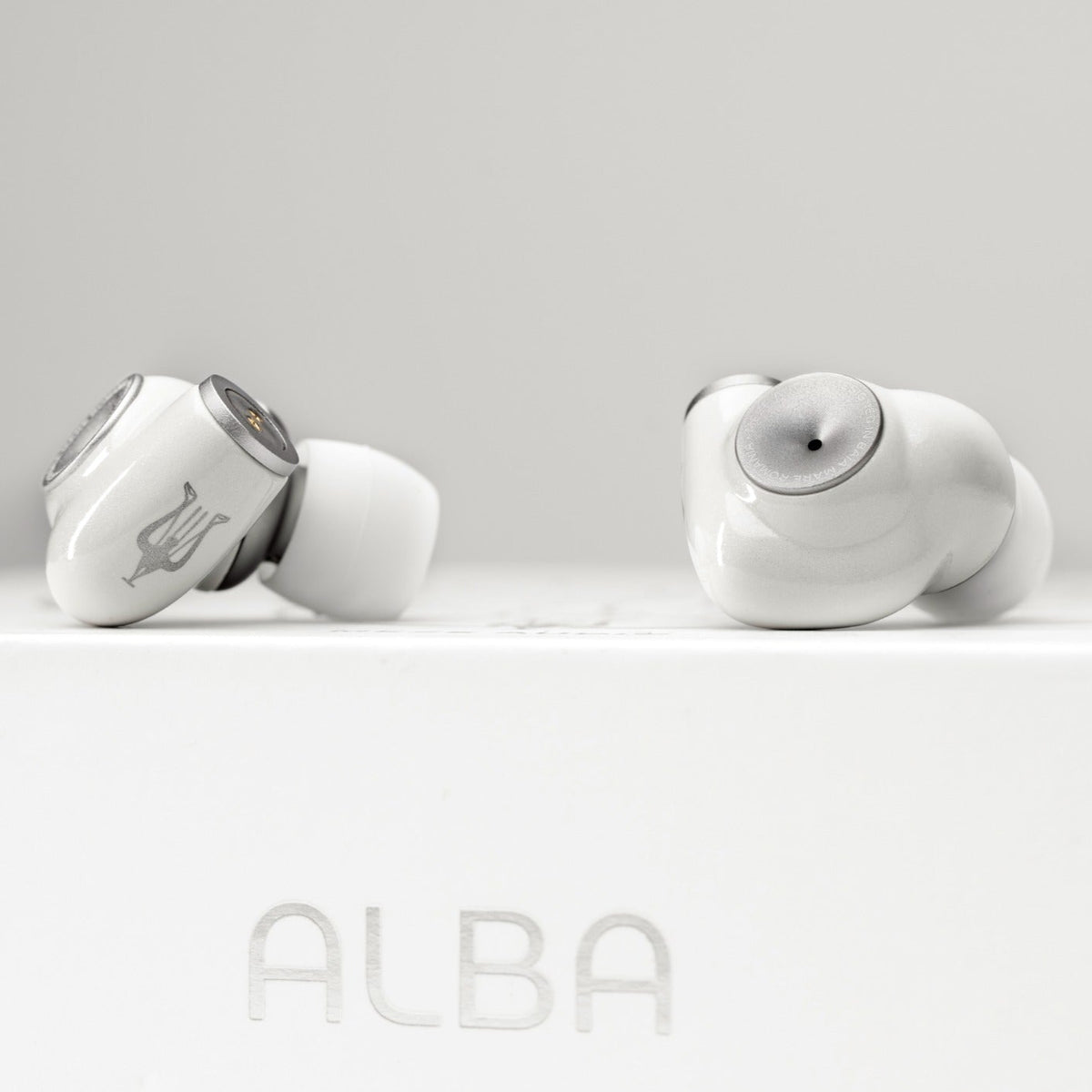 Meze Audio Alba in-ear headphones in black